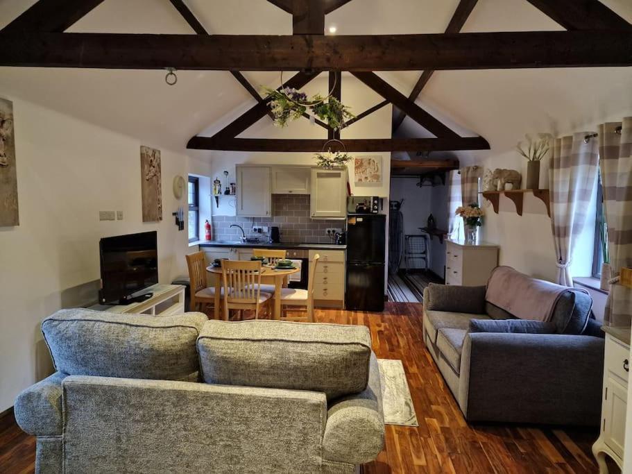 Joiners Arms - Studio Apartments Market Drayton Dış mekan fotoğraf